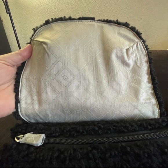 UGG shearling backpack NWOT - Picture 5 of 15